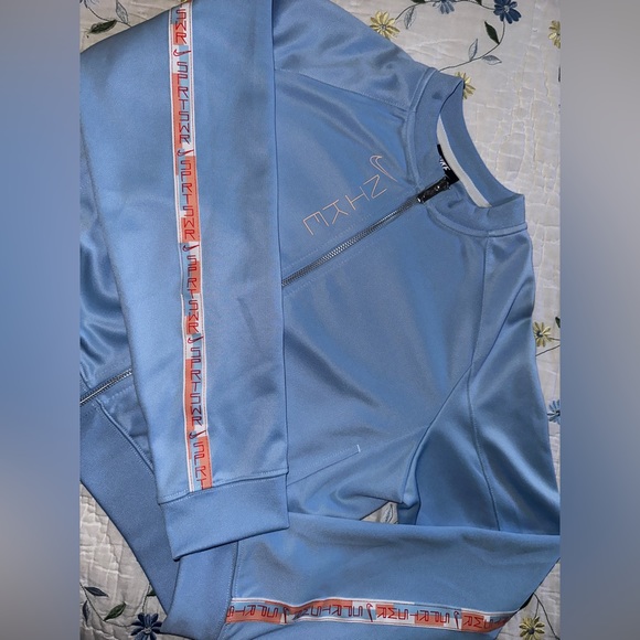 Nike Sportswear Women's Light Blue Full Zip Cropped Casual Jacket - Picture 6 of 6